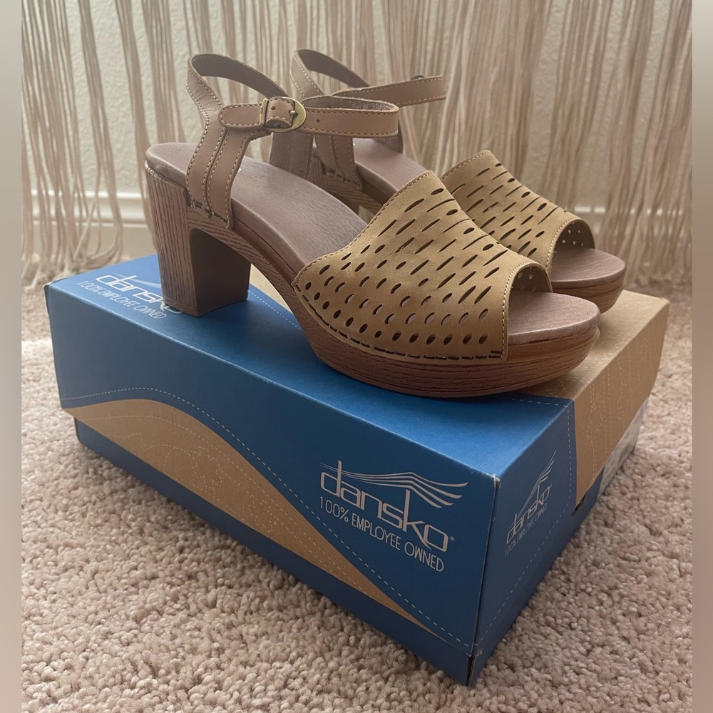 Denita Milled Nubuck Dansko Heel Sandal